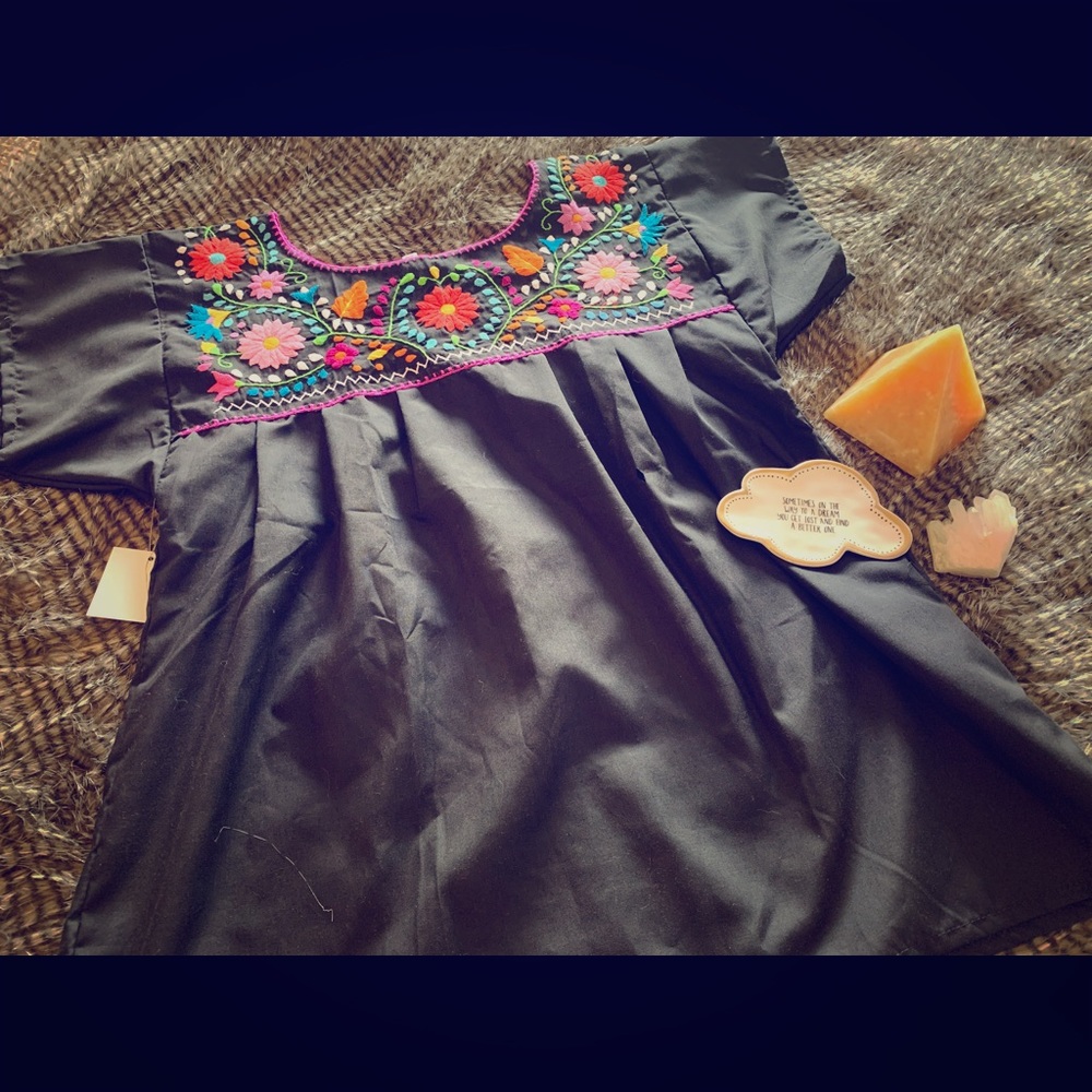 Hand Embroidered Shirt Made in Mexico! 🇲🇽